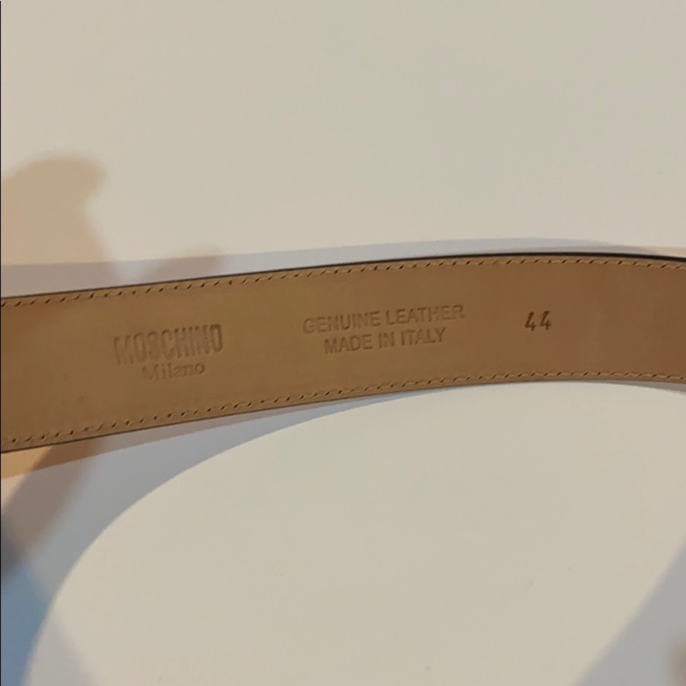 🔥🔥🔥Authentic Moschino Thick Leather Logo Belt - Picture 6 of 6